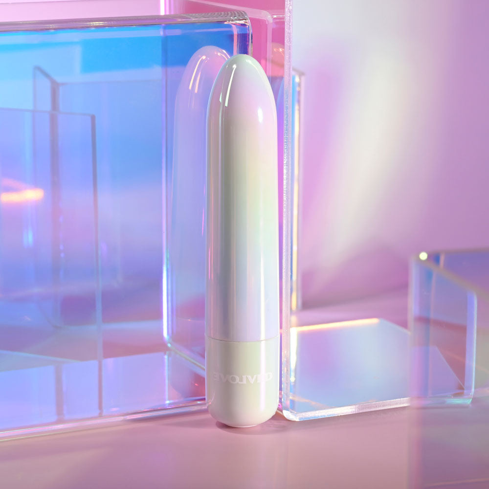 Evolved EASY DOES IT - Pearlescent White 10 cm USB Rechargeable Bullet-EN-RS-4530-2